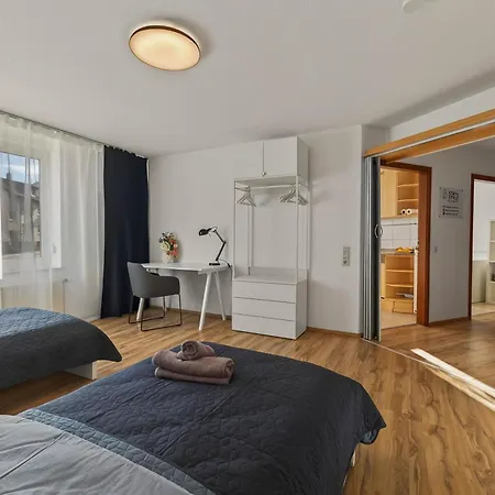 Grosses 3-zimmer In Fuer Bis Zu 7 Personen , Parkplatz Appartamento