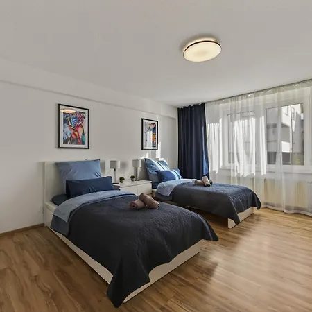 Grosses 3-zimmer In Fuer Bis Zu 7 Personen , Parkplatz * Bretten