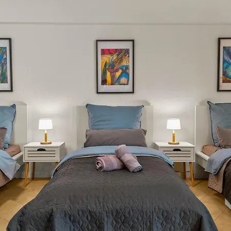 Grosses 3-zimmer In Fuer Bis Zu 7 Personen , Parkplatz Appartement