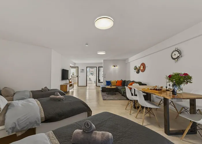 Apartment Grosses 3-zimmer In Fuer Bis Zu 7 Personen , Parkplatz *